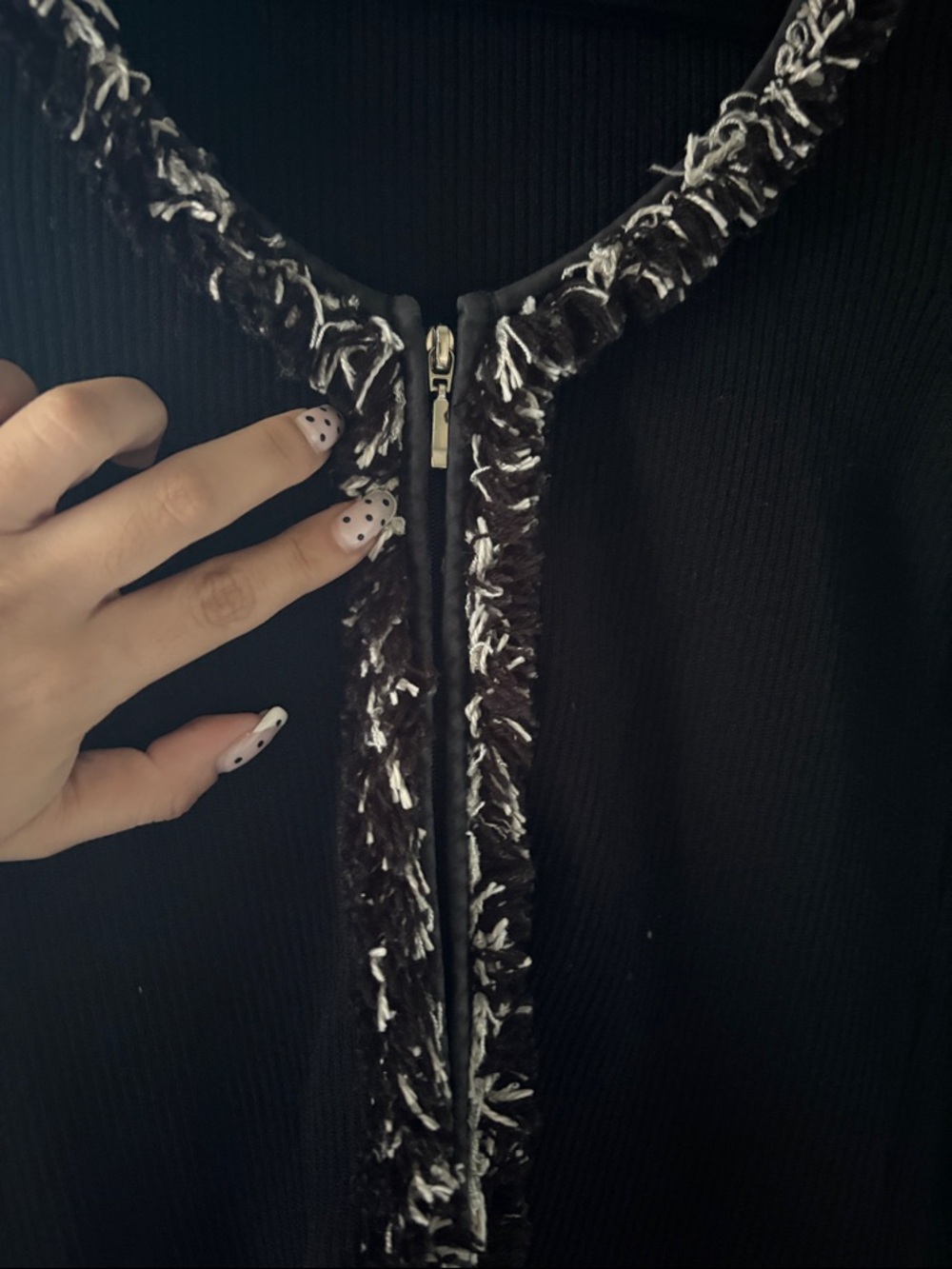 Cache Sweater - Picture 4 of 6